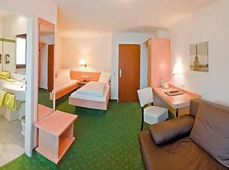 Zum Roessle Hotell