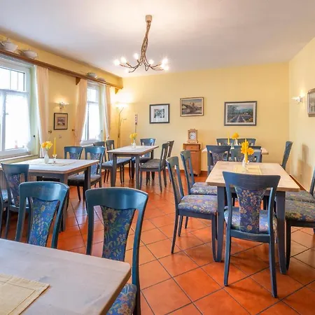 Zum Roessle Hotel