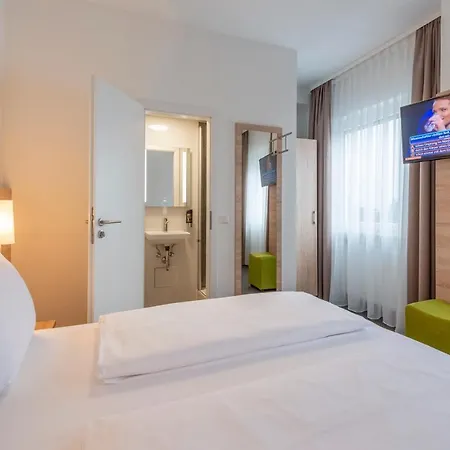 Hotell Zum Roessle 3*